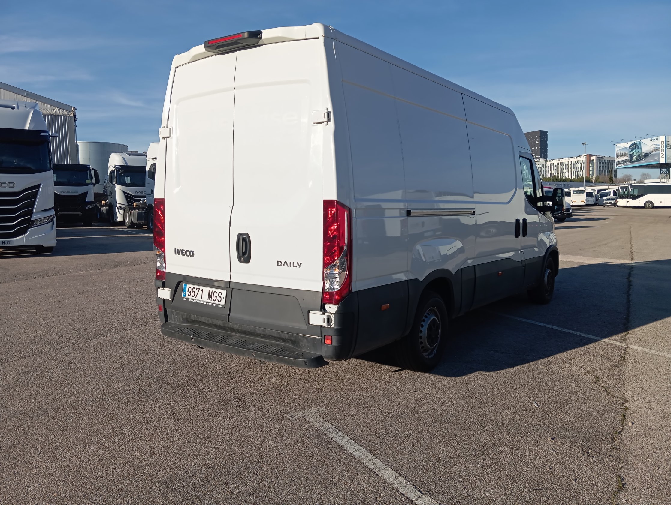 IVECO 35S16 2.3 12 M